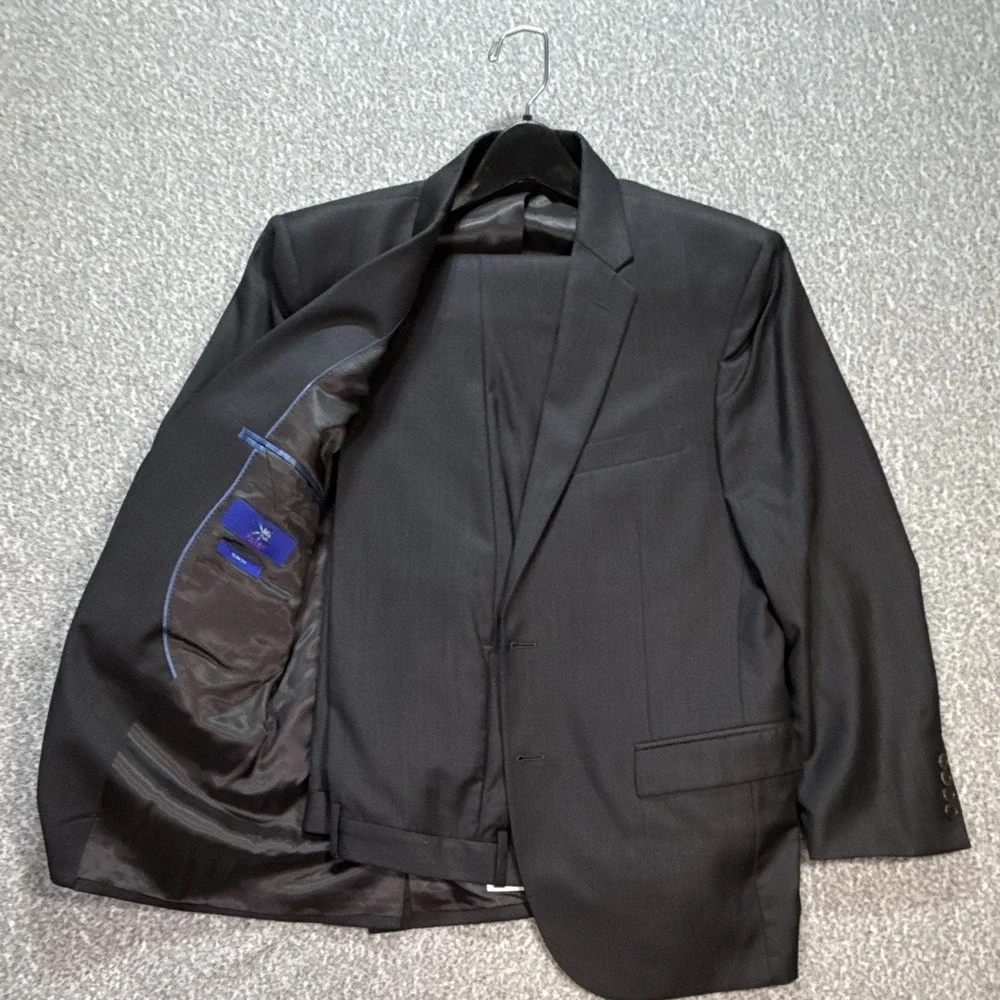 EGARA Black Slim Fit 2pc Worsted Wool Suit Made in Italy 39R/39W